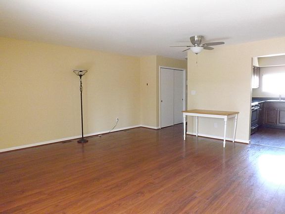 Living Room/ Dining Room Open floor plan