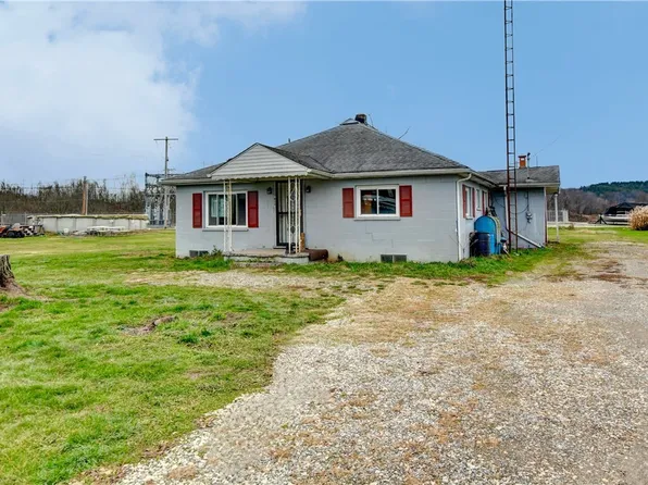 7834 Kilpatrick Dr SE, Uhrichsville, OH 44683