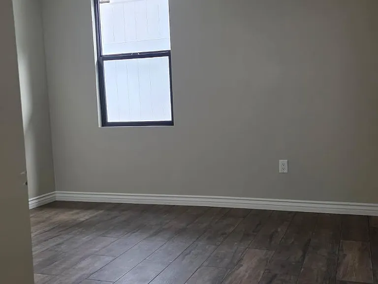 1029 E Cruces St — Photo 14