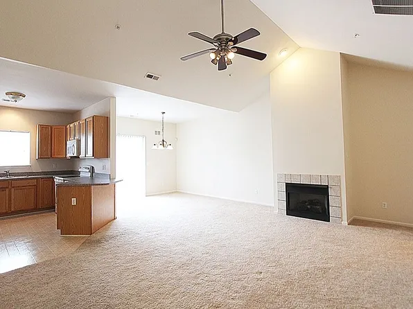 3211 Addington Dr #1, Commerce Township, MI 48390