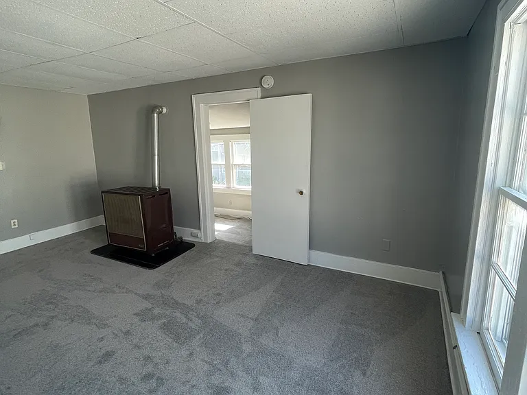 656 Leonard St NW #2B — Photo 6