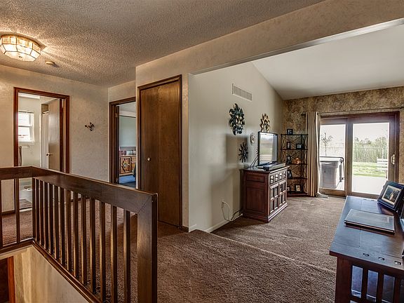 4th image of 42559 Kingsley Dr