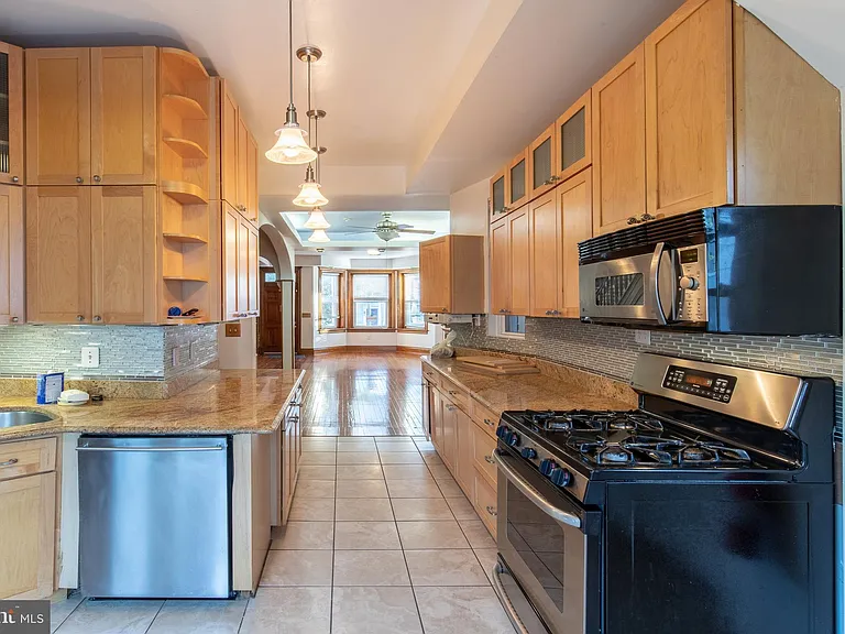 33 Randolph Pl NW — Photo 8