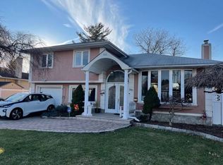 386 Woodbridge Ln, Jericho, NY 11753