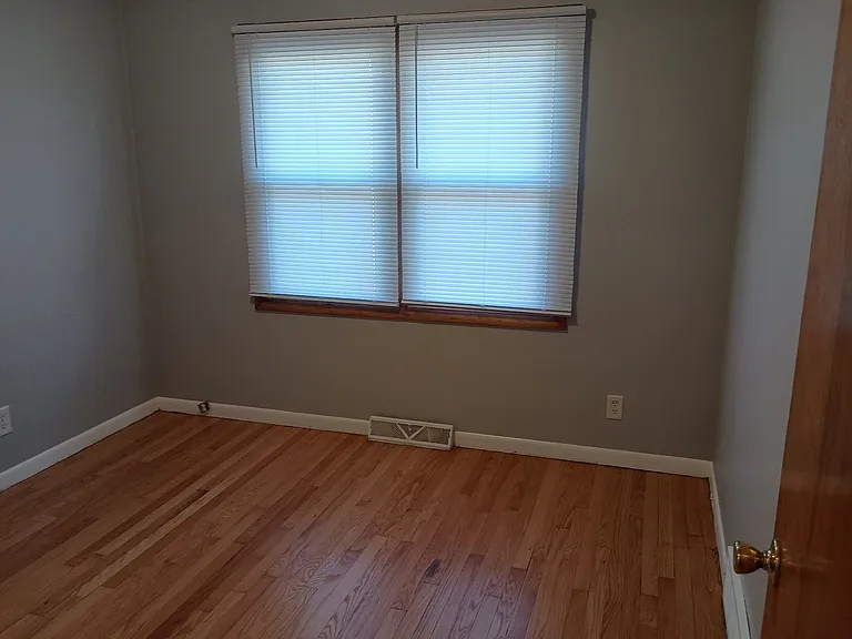 8001 Tapper Ave — Photo 16