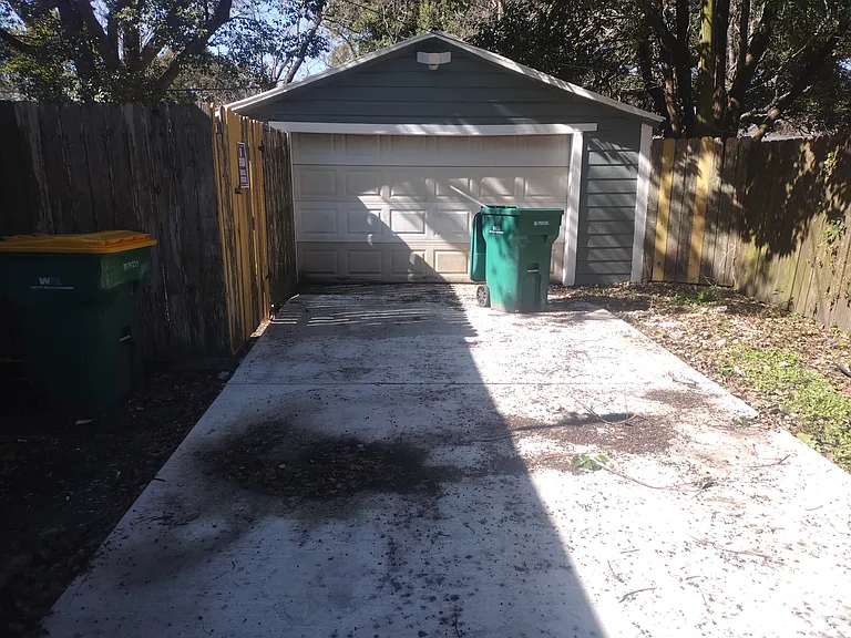 Hudler St — Photo 13