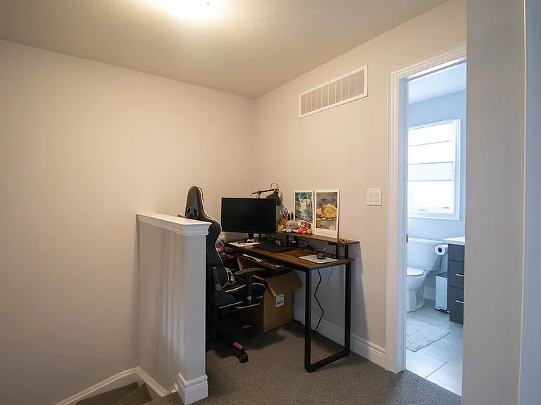 441 Viking St — Photo 14