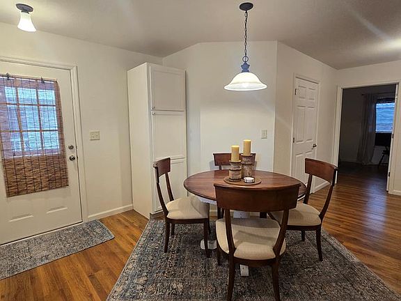 4th image of 83-83 Robin Hill Rd #B