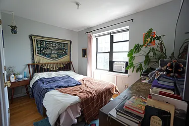 Rented by Rennit Inc.