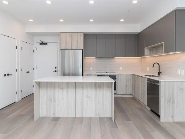 3564B Ryder Hesjedal Way #312, Colwood, BC V9C 0R5