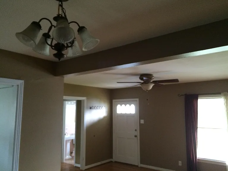 2203 Tisinger Ave — Photo 6