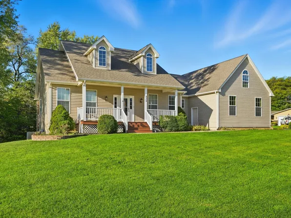 232 Akela Dr, Valparaiso, IN 46385