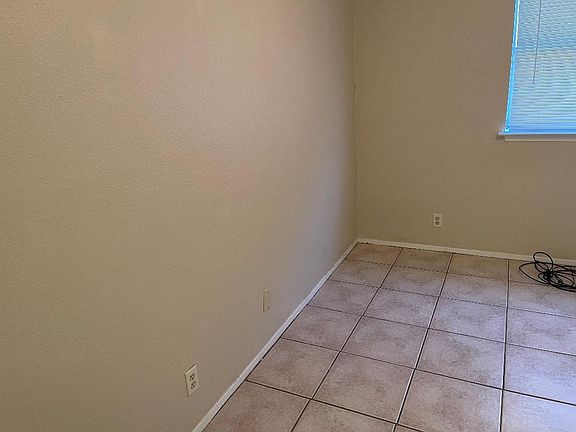 4th image of 1201 Charrington Dr #B