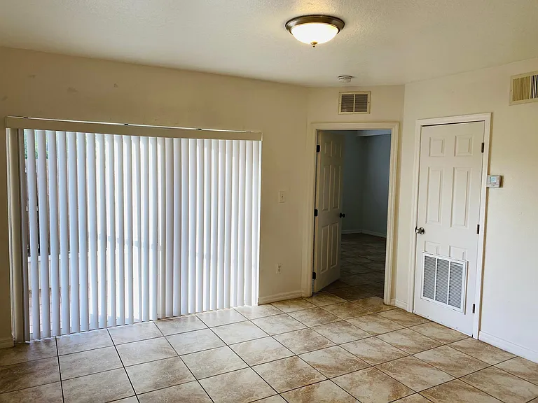483 Las Cortes Ln #101 — Photo 15