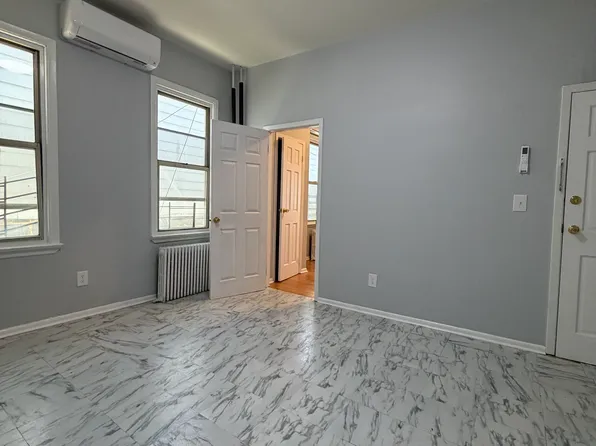 93 Maple St #1R, Yonkers, NY 10701