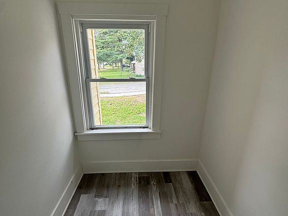 5th image of 42 Bridge St