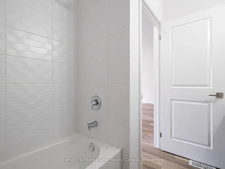 550 Grey St #29 — Photo 15