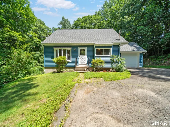 231 Crestwood Drive, Naugatuck, CT 06770