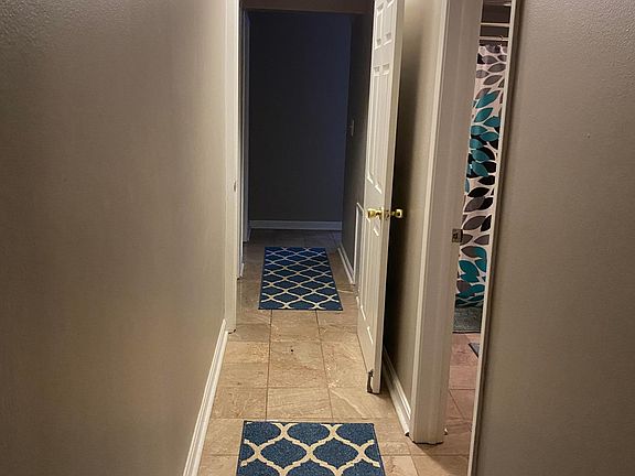 Master suite hallway.