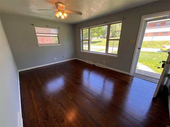 2nd image of 8922 Marcella Ave