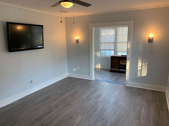 5th image of 2506 W Jackson St