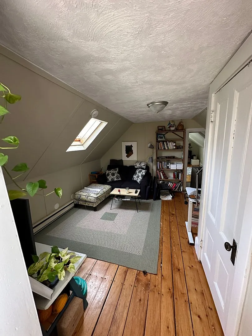 116 Sherwood Street — Photo 2