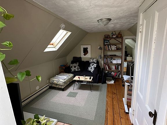 2nd image of 116 Sherwood St #3