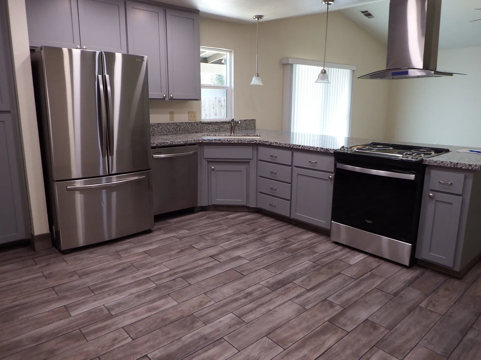 4 bed, 1444 sqft, $2,795 — Photo 3