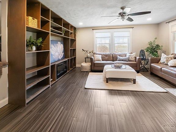 4th image of 1904 Hunt Rd