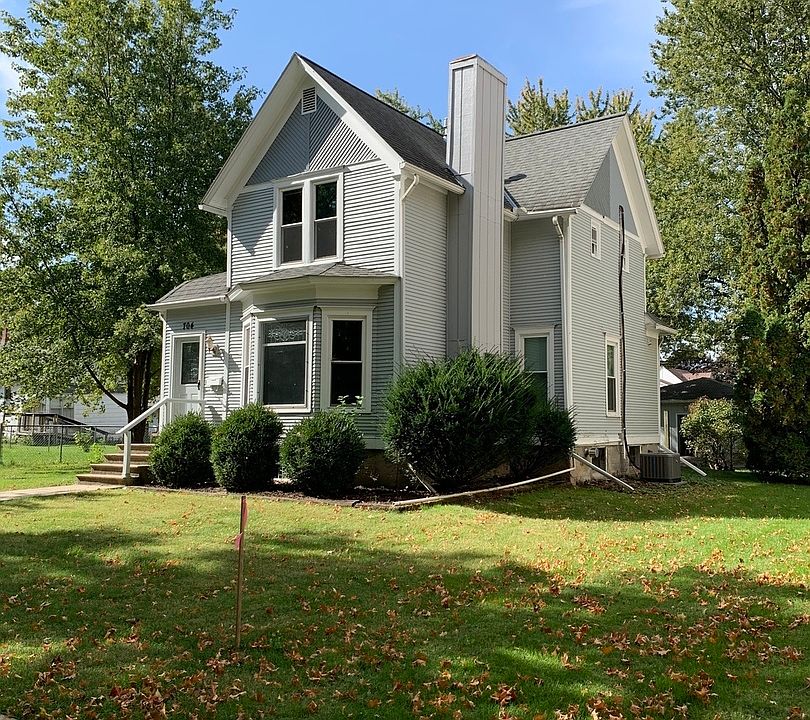 1st image of 704 4th Ave