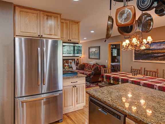 5th image of 121 Logger Ln