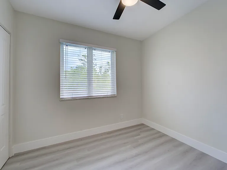 840 Bradley St — Photo 25