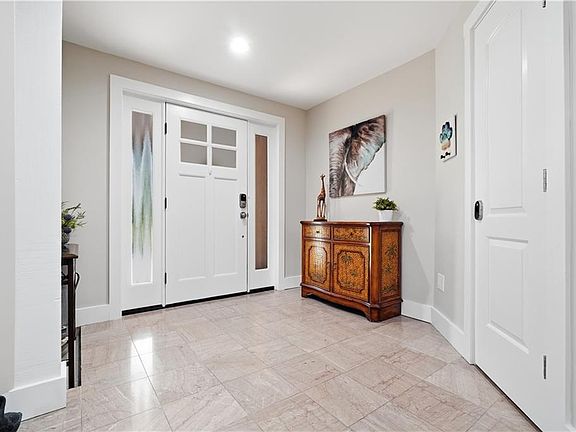 3rd image of 326 W Olney Rd