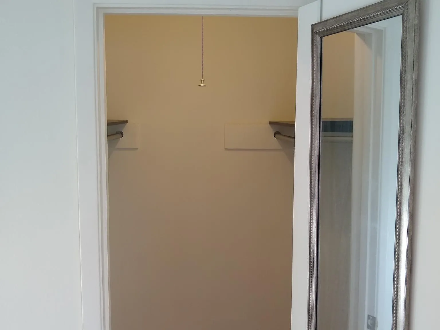 412 Ramble Ln — Photo 3