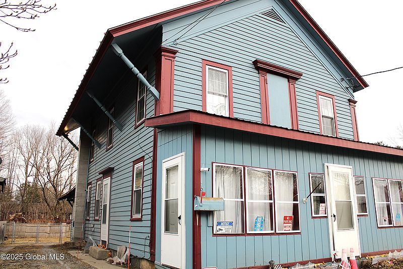 2nd image of 17 Hudson Street