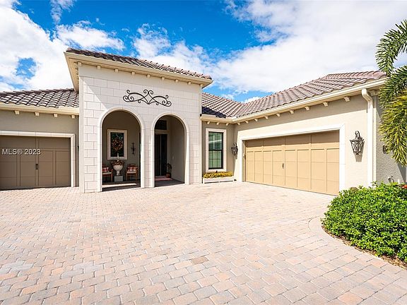 5th image of 269 Bocelli Dr