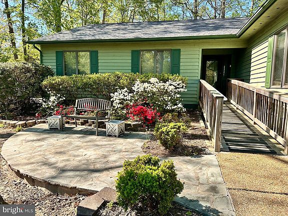 3rd image of 510 Birdie Rd