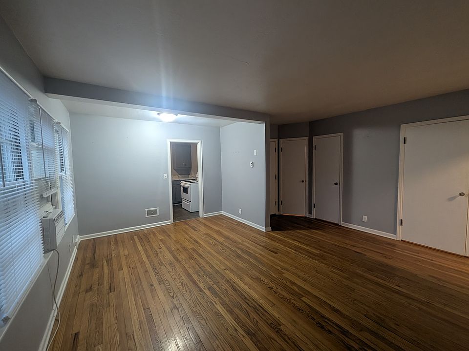 1st image of 1711 B St #3