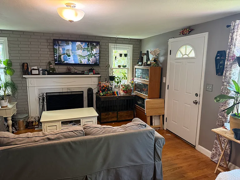 131 Berkshire Ave — Photo 5