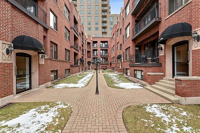 1st image of 908 W Winona St APT 3N