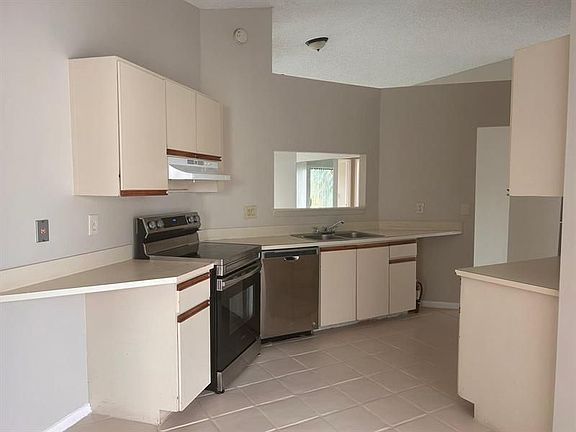 5th image of 60 Hastings Ln
