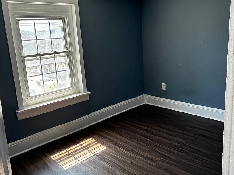 227 E Penn St #2 — Photo 3