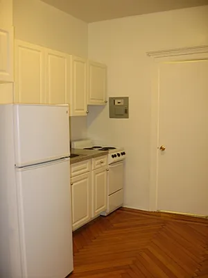 Rented by City Connections Realty | media 44