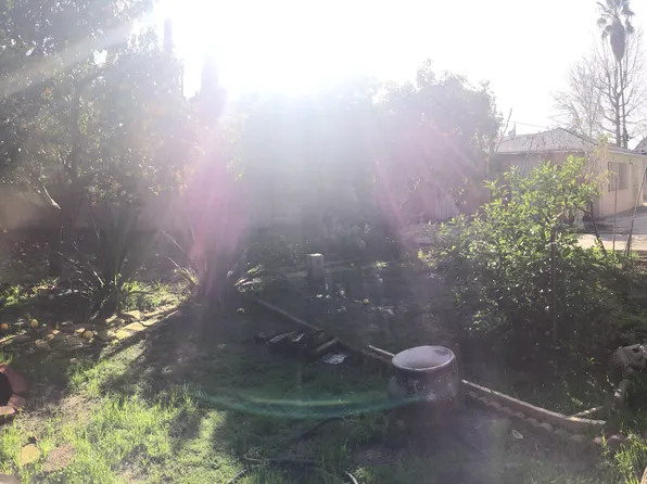 6052 Beeman Ave, North Hollywood, CA 91606