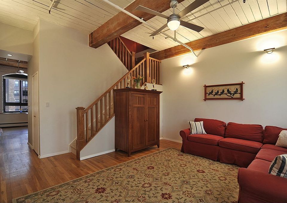 1st image of 420 12th St APT D3r