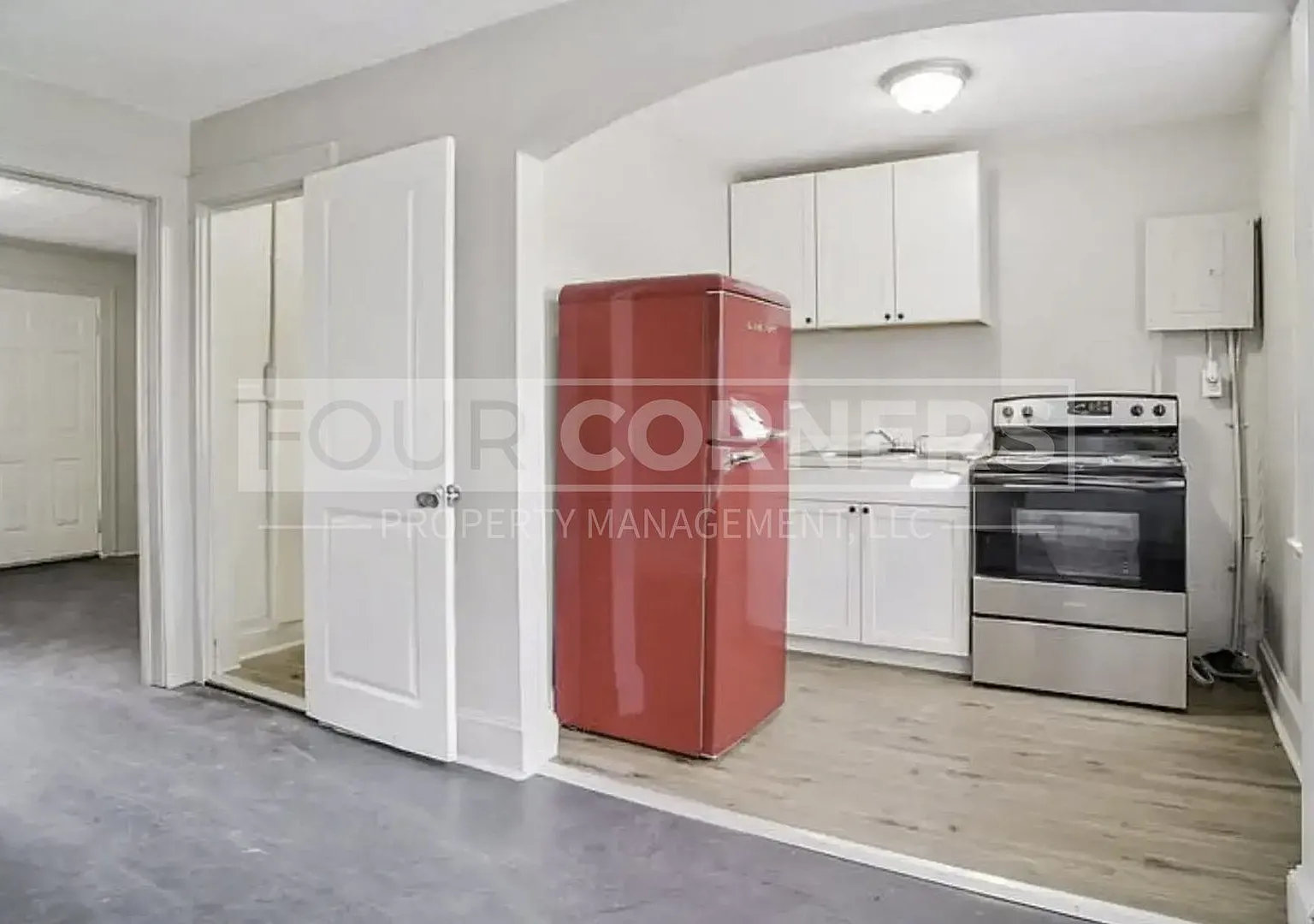 1007 South Main Street — Photo 3