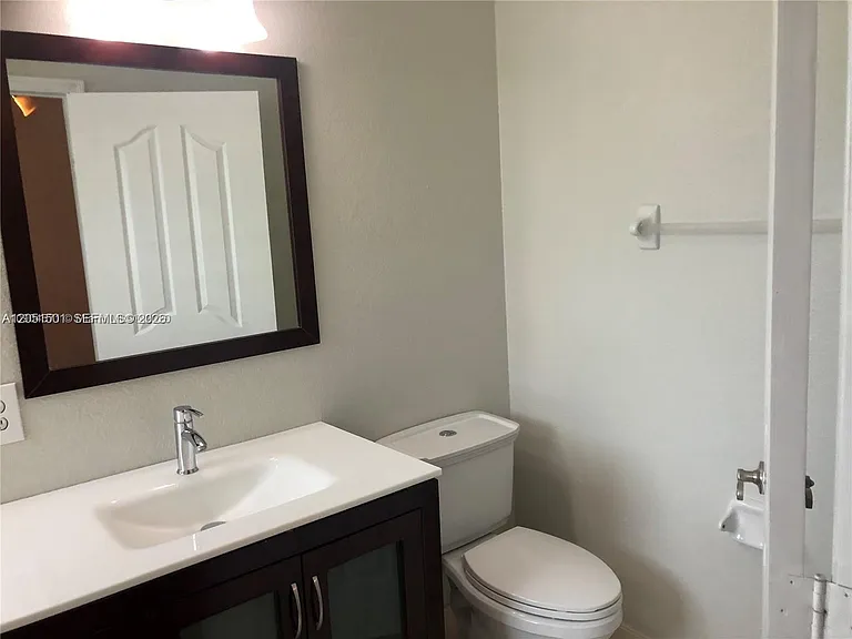 8510 SW 150th Ave #2 — Photo 25