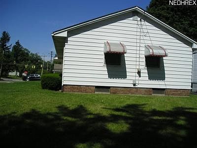 3rd image of 1467 Tonawanda Ave