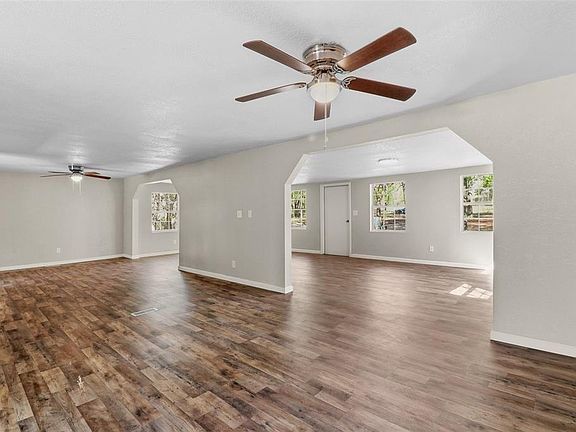 5th image of 6111 Klare Dr