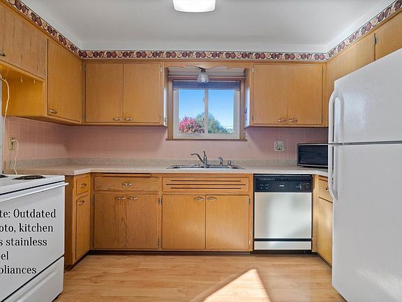 4th image of 1651 N 116th St #1651